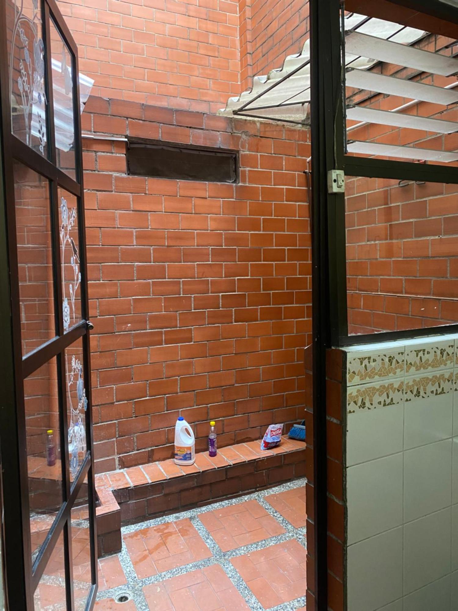 Hostel Kumho Home 메딜린 외부 사진